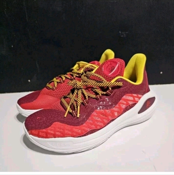Under Armour Curry Flow 11 Basketball Shoes Bruce Lee Fire Men's NEW Size 13 M - Picture 1 of 5